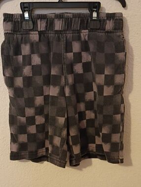 Checkerboard Pattern Gray Shorts